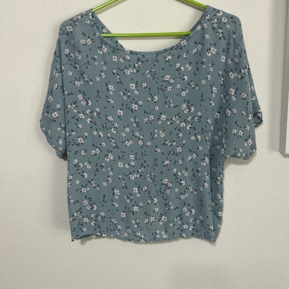 SO Blue Floral Button-Front Blouse - Picture 5 of 7